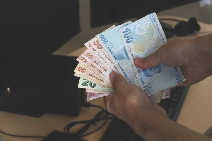 Kamu işçisi toplu sözleşme zammı 2025 ne kadar oldu? Kamu toplu iş sözleşmesi görüşmelerinde 3. teklif bekleniyor - 3
